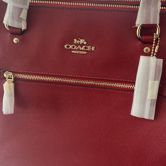 Coach Outlet Gallery Tote Bag in Red - Picture 3 of 4